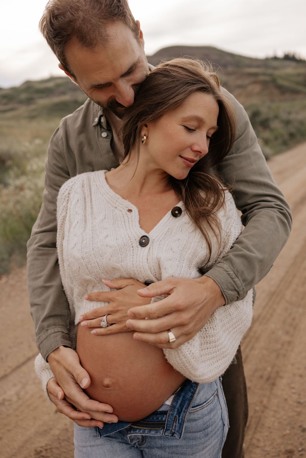 desert maternity pictures