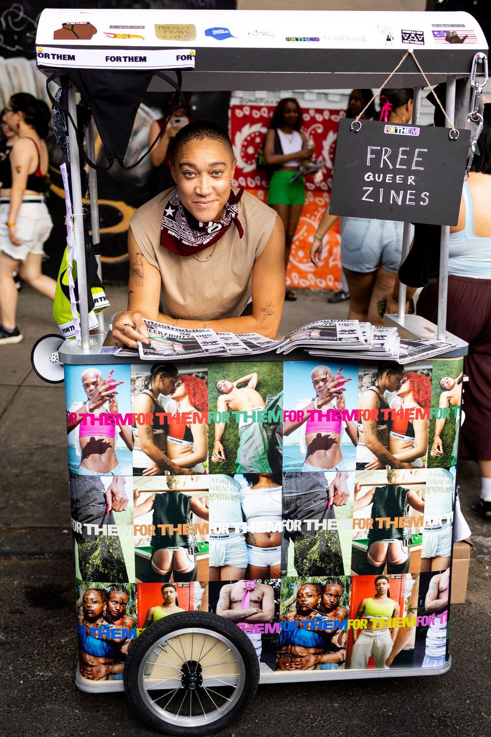 Queer and trans magazine launch in Brooklyn of nonbinary person photographer by trans lesbian event photographer Kade Joy.