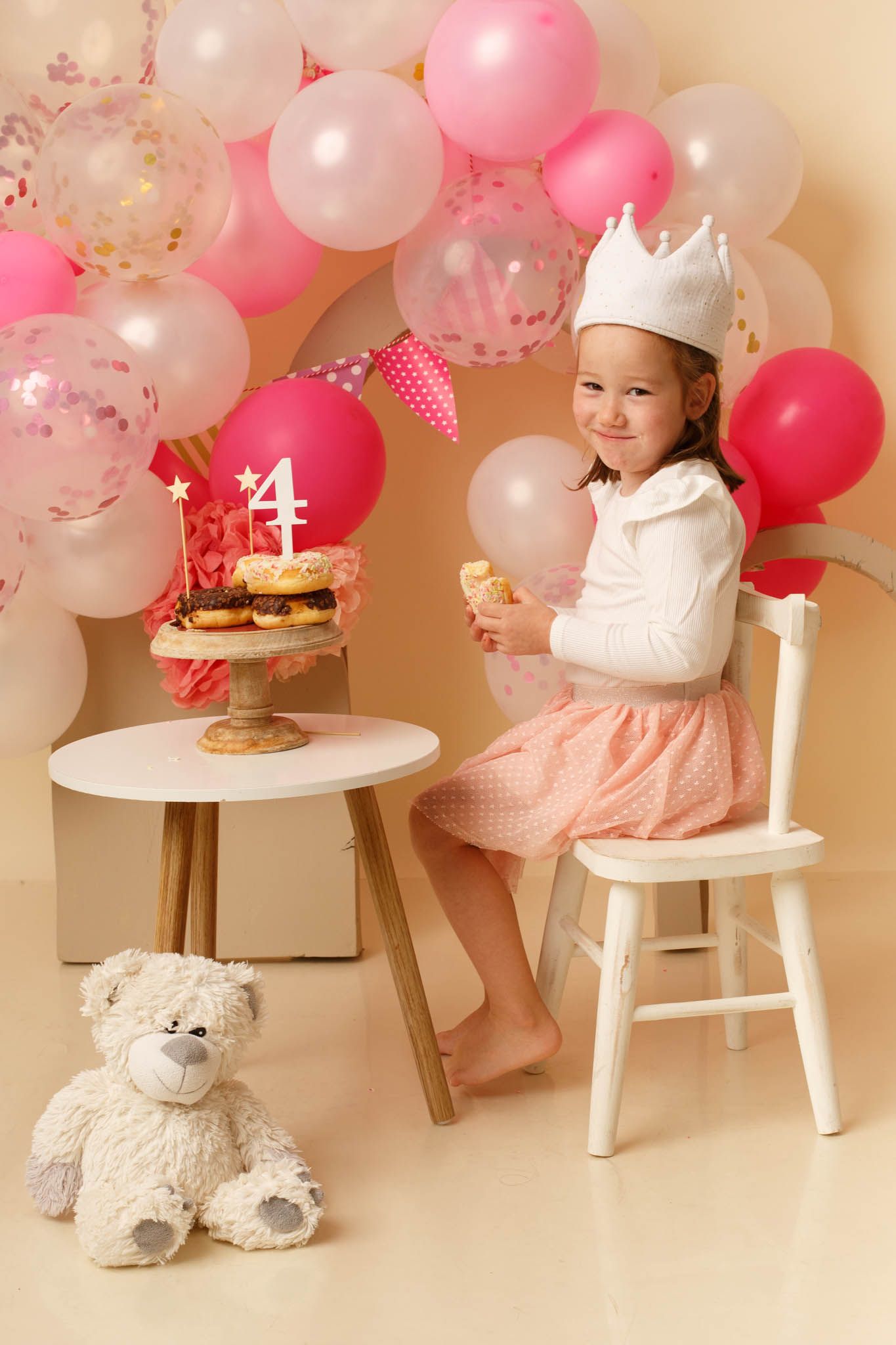 smash cake, fotografía smashcake, fotos de cumpleaños, cumple un añito, su primer añito, fotos de niños en estudio, estudio de fotografía