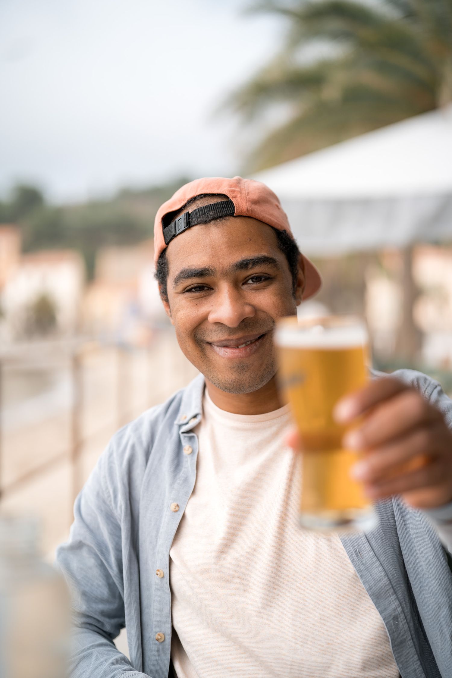 apéritif avec une bière dans un restaurant de collioure