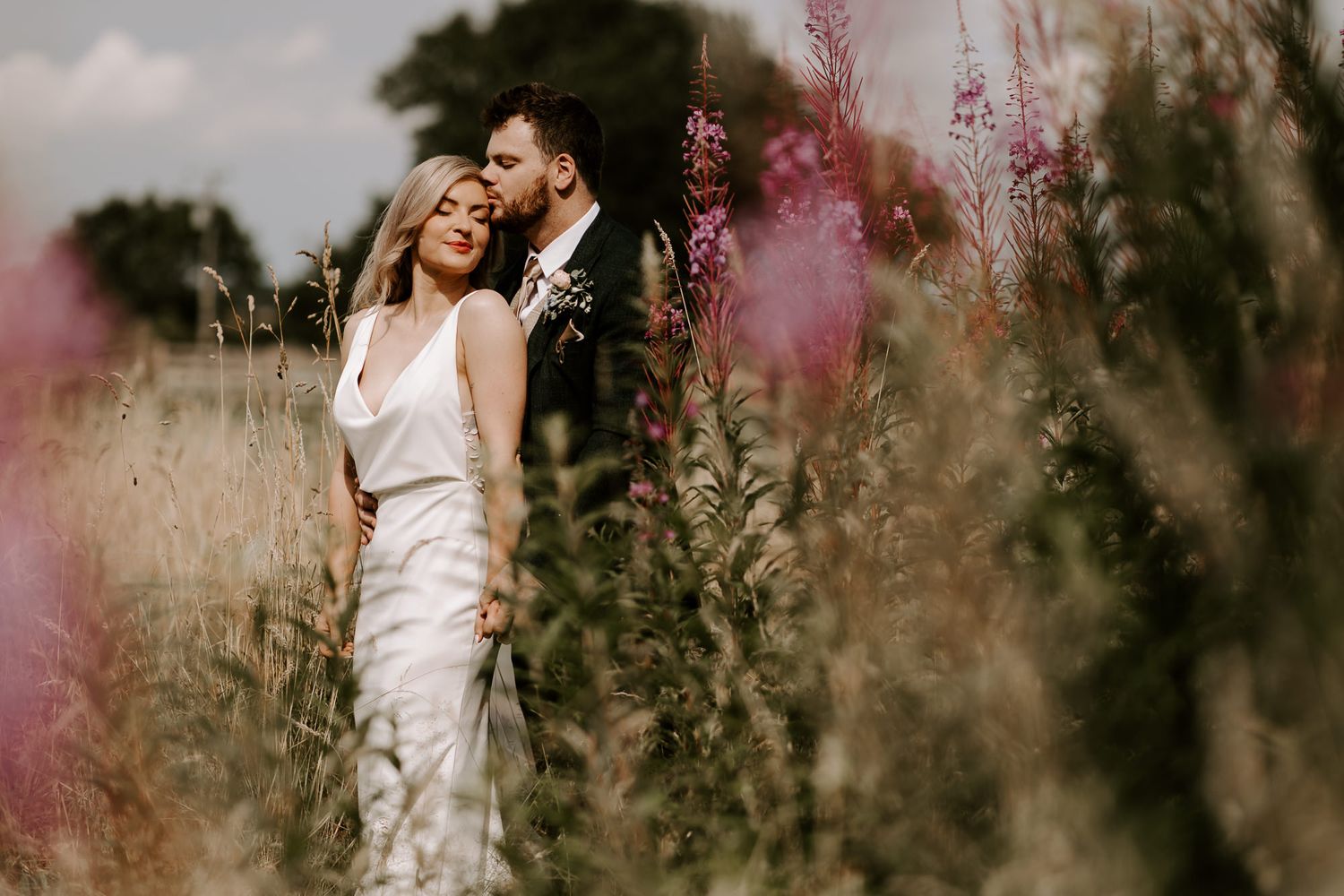 Runa Farm wedding couple