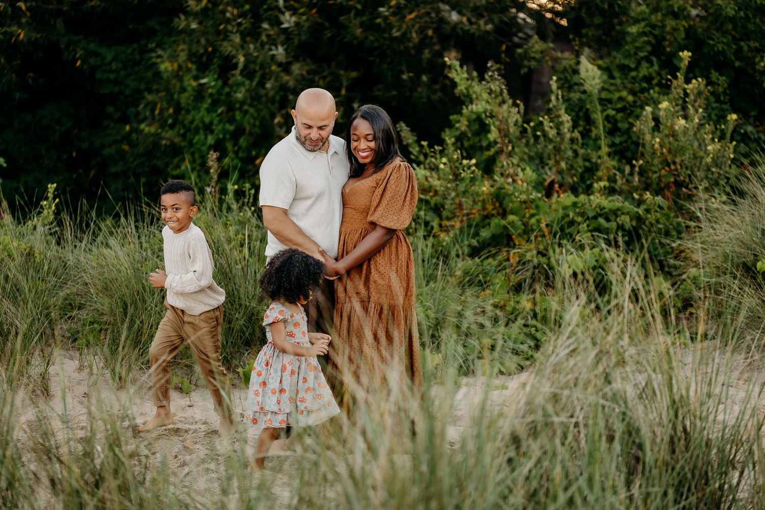 Chicago North Shore family photographer documenting candid moments by Lake Michigan