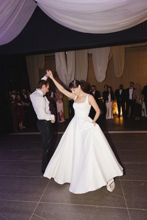 First dance between bride and groom.