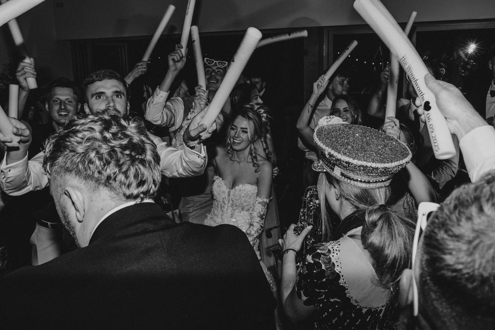 hobbit hill wedding photography dancefloor