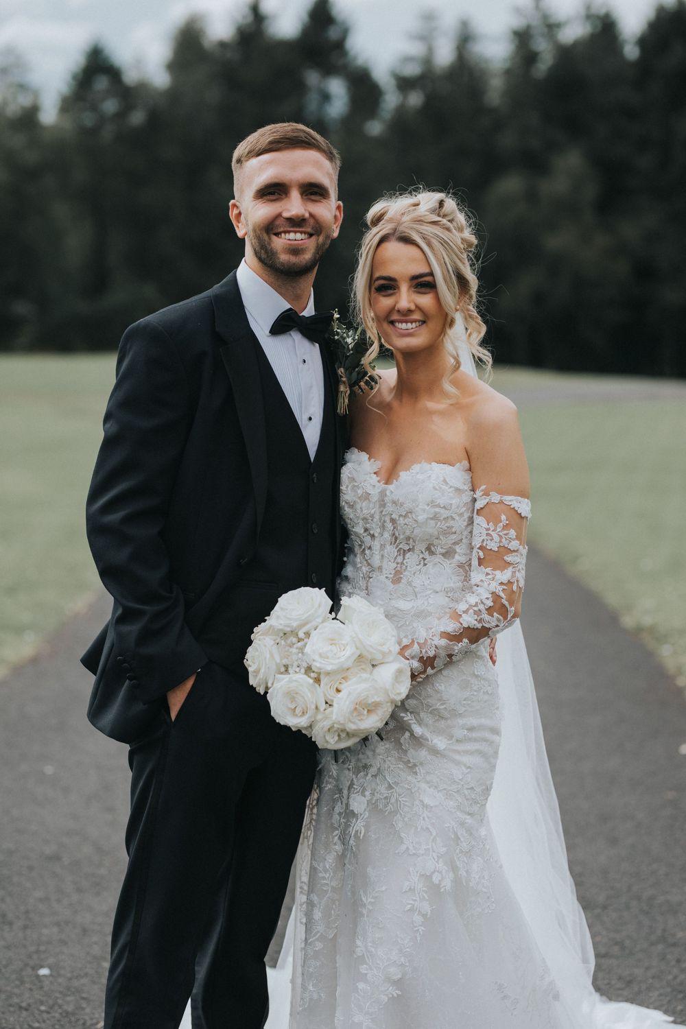 hobbit hill wedding photography bride groom
