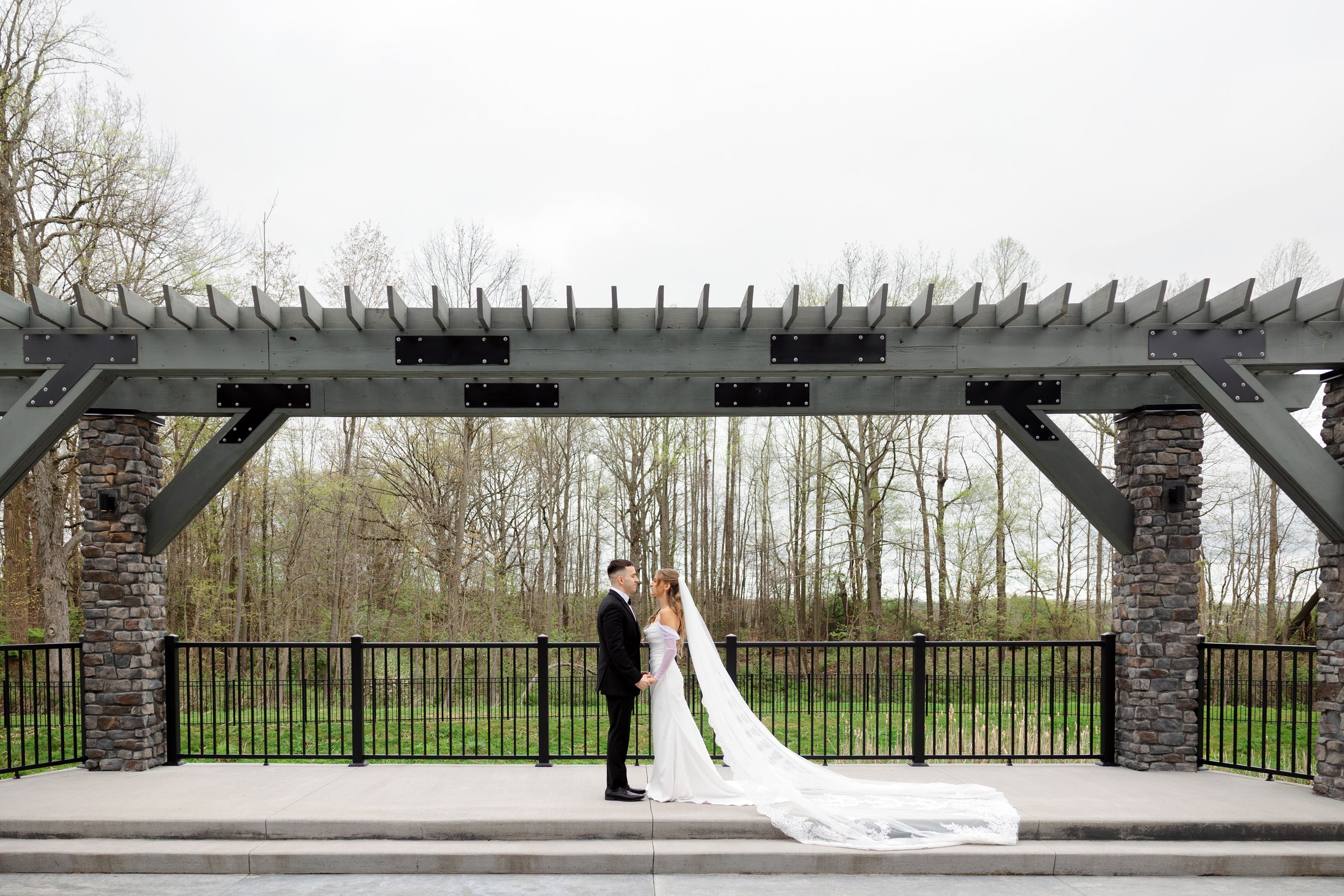 Bride and groom outside Reserve at Stone Creek in North Canton photographed by Tom Forrest from Hudson, Ohio.