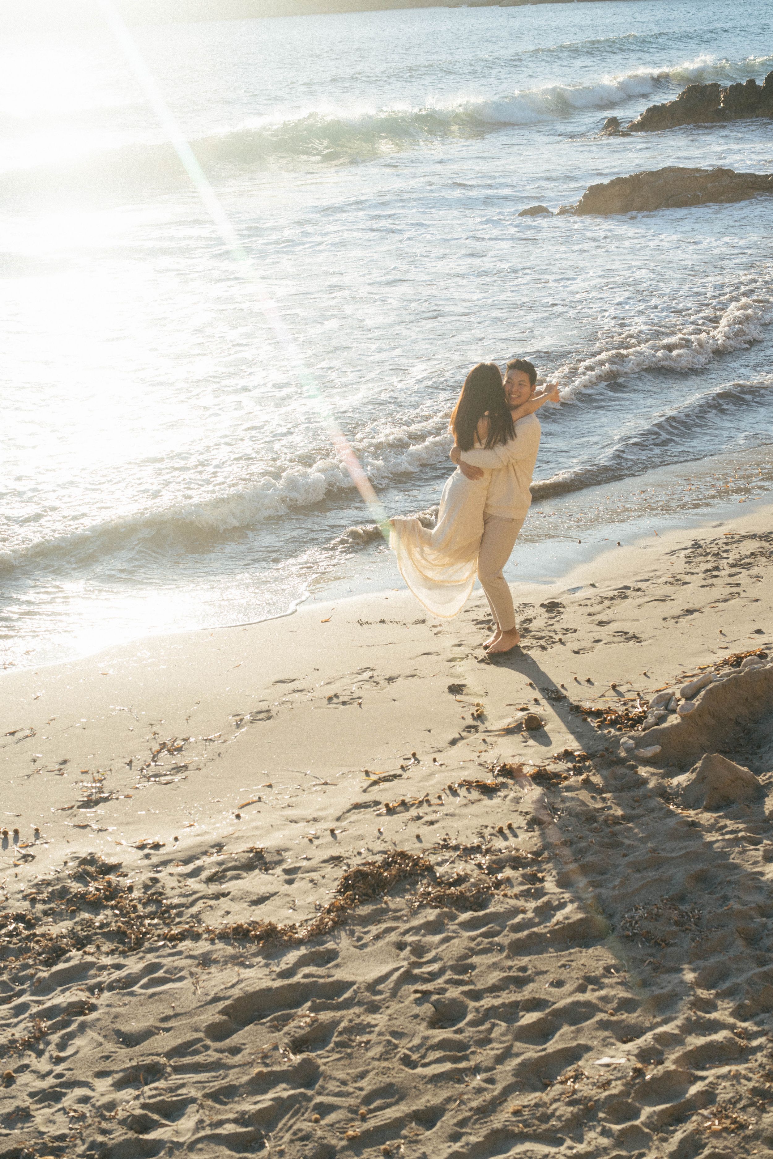 couple on the beach in Camp de Mar, Mallorca
