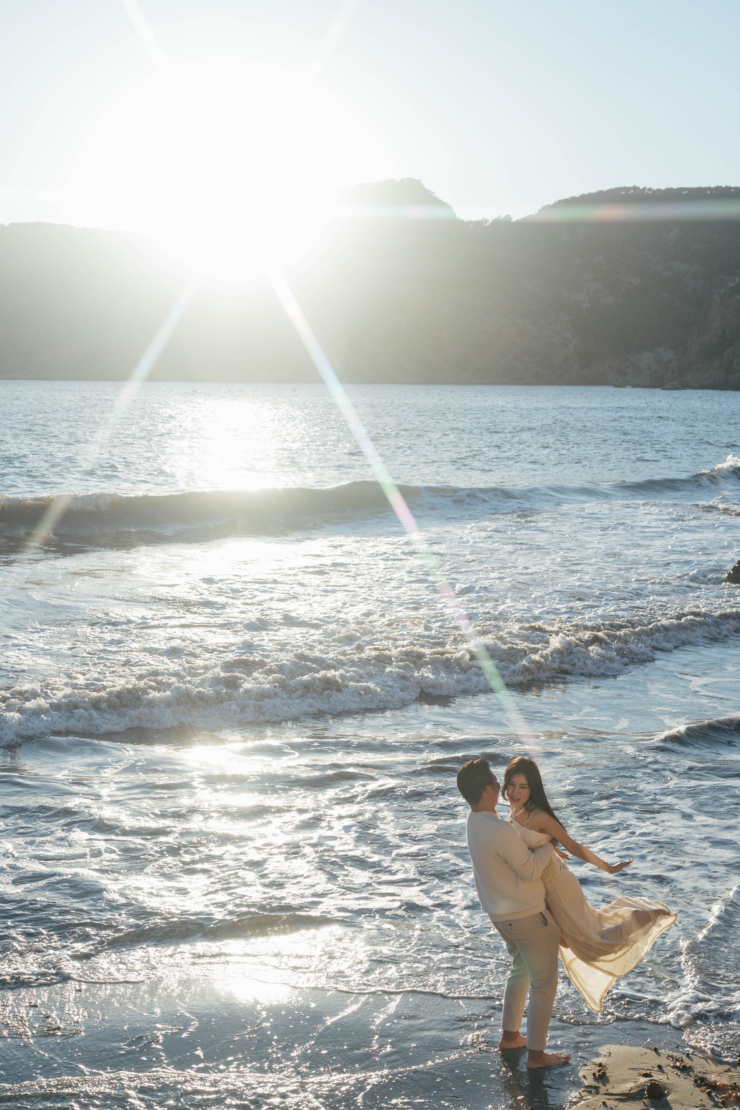 couple on the beach in Camp de Mar, Mallorca