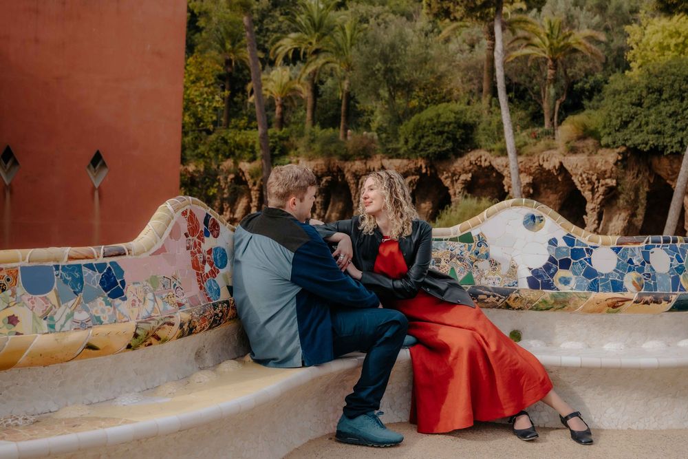 Joyful and candid moment between Maryana and Kyle in October morning