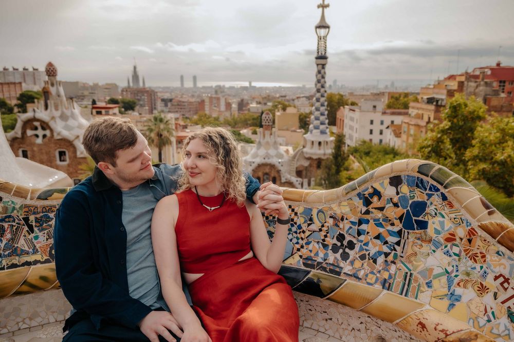 Joyful and candid moment between Maryana and Kyle in October morning