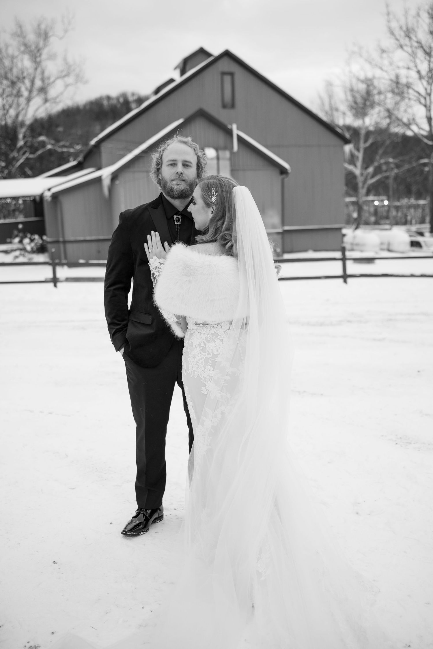 Black and White 
Bride and Groom
Pittsburgh Wedding 
The Laurel Belle Event Center
