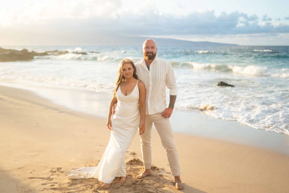 Wedding couple photo shoot during sunset beach on Maui Hawaii by ohwowfotos