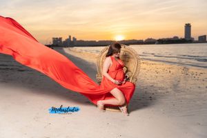 Experience the most elegant maternity photoshoot in Dubai with MohaStudio.
the best maternity photography experiences in Dubai and the UAE