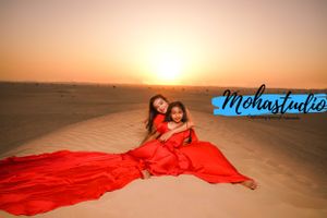Experience the most elegant maternity photoshoot in Dubai with MohaStudio.
the best maternity photography experiences in Dubai and the UAE