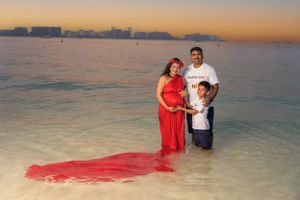 Experience the most elegant maternity photoshoot in Dubai with MohaStudio.
the best maternity photography experiences in Dubai and the UAE