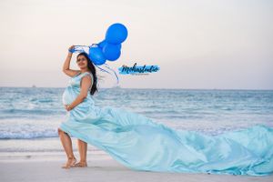 Experience the most elegant maternity photoshoot in Dubai with MohaStudio.
the best maternity photography experiences in Dubai and the UAE