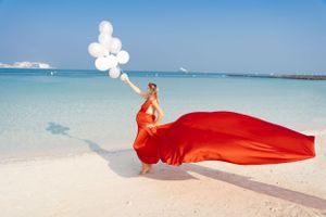 Experience the most elegant maternity photoshoot in Dubai with MohaStudio.
the best maternity photography experiences in Dubai and the UAE