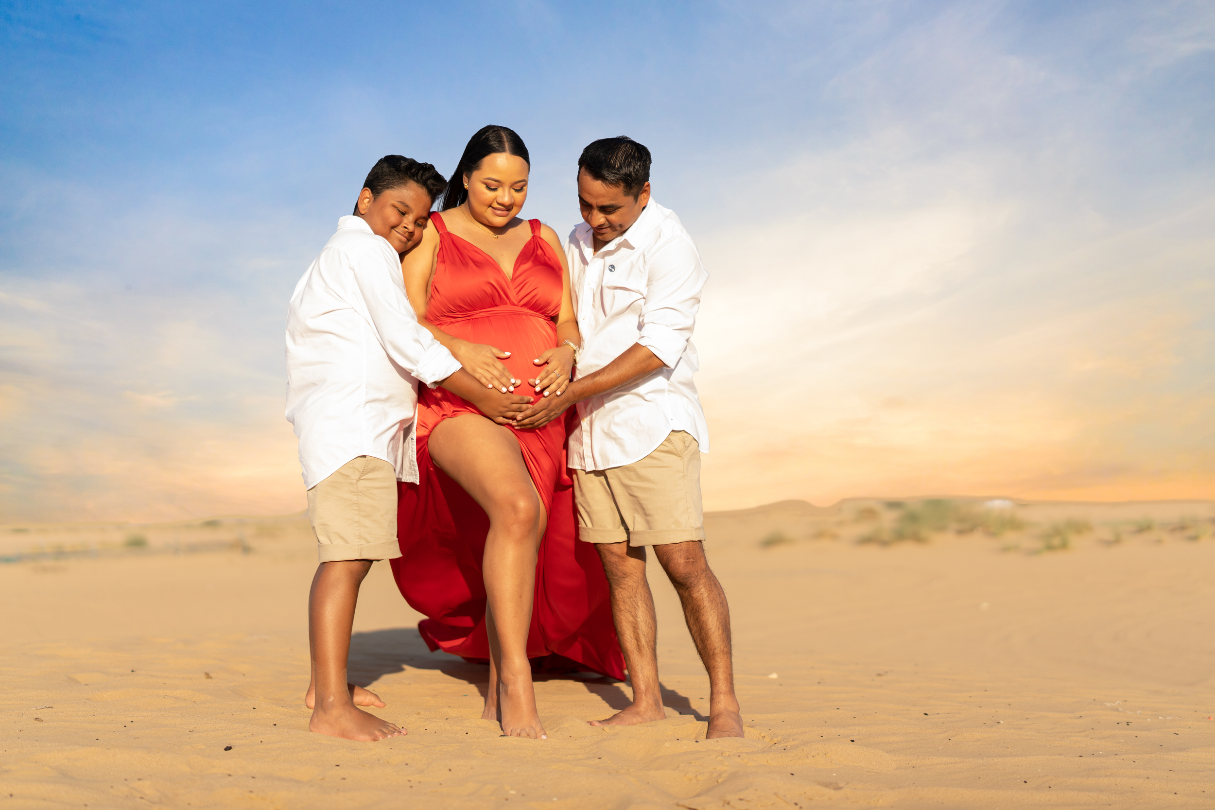 Experience the most elegant maternity photoshoot in Dubai with MohaStudio.
the best maternity photography experiences in Dubai and the UAE