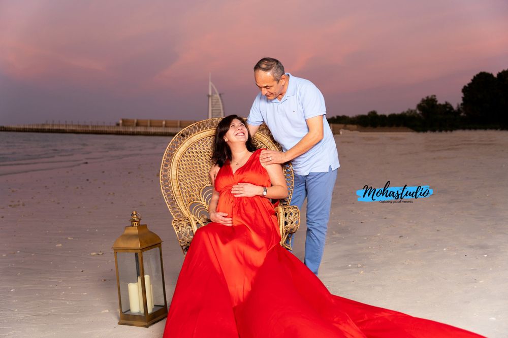 Experience the most elegant maternity photoshoot in Dubai with MohaStudio.
the best maternity photography experiences in Dubai and the UAE