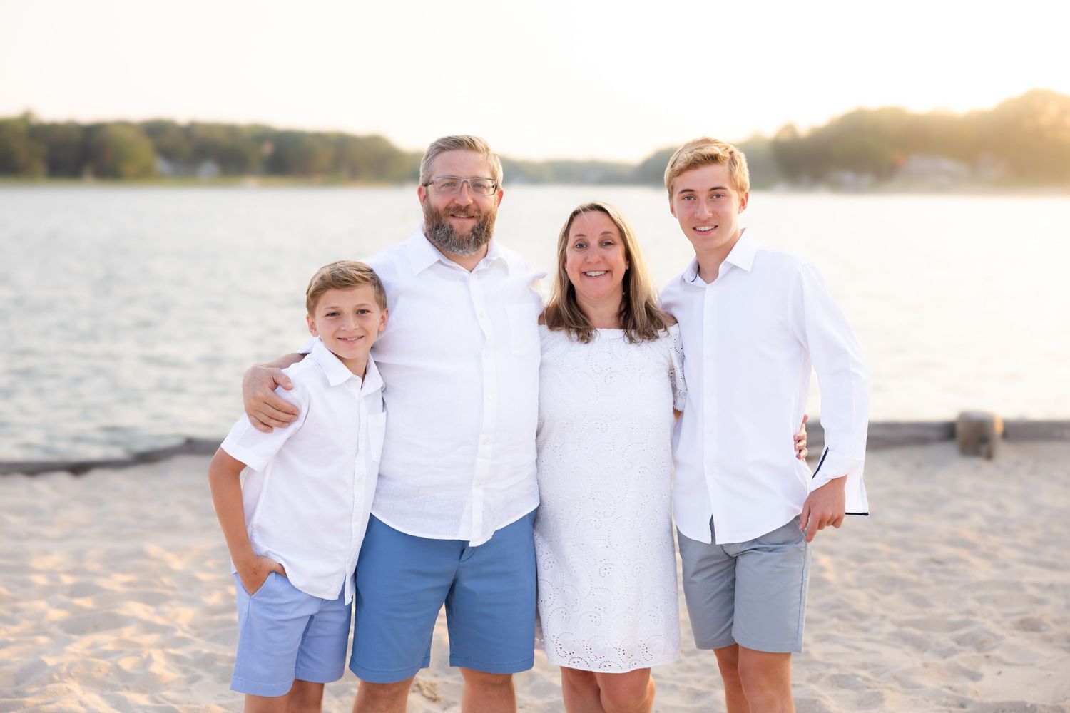best Long Island family photographer, best Nassau county family photographer, Long Island beach photo shoot mini sessions, li family photos