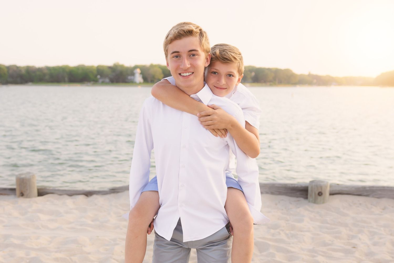 best Long Island family photographer, best Nassau county family photographer, Long Island beach photo shoot mini sessions, li family photos