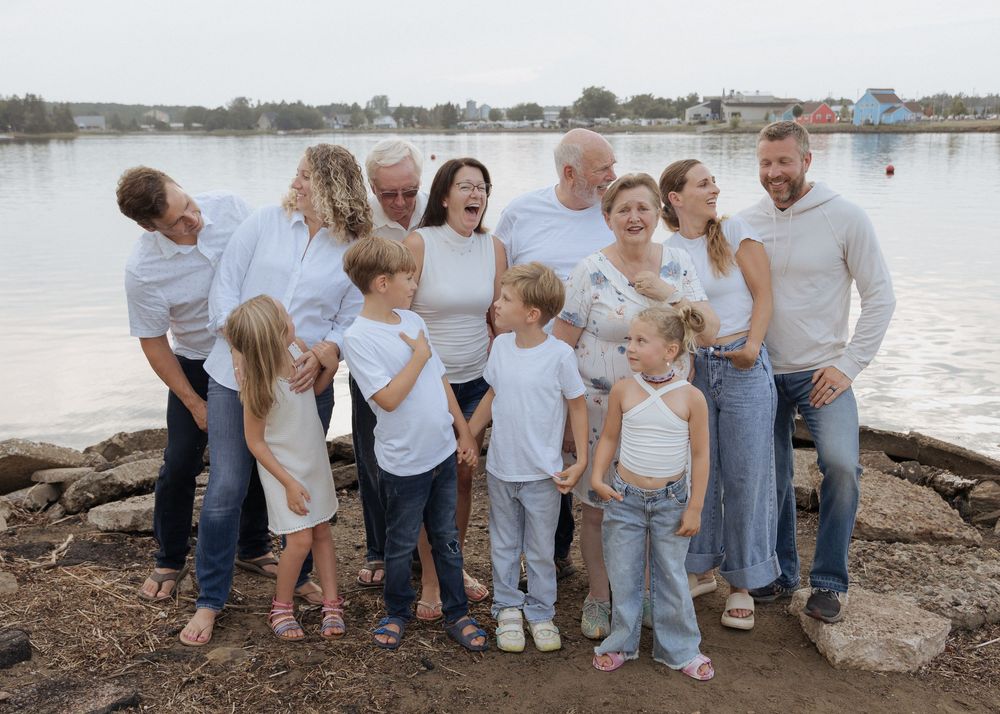fun extended family portrait session, Sackville photographer, New Brunswick family photographer, summer outdoor family photography near me