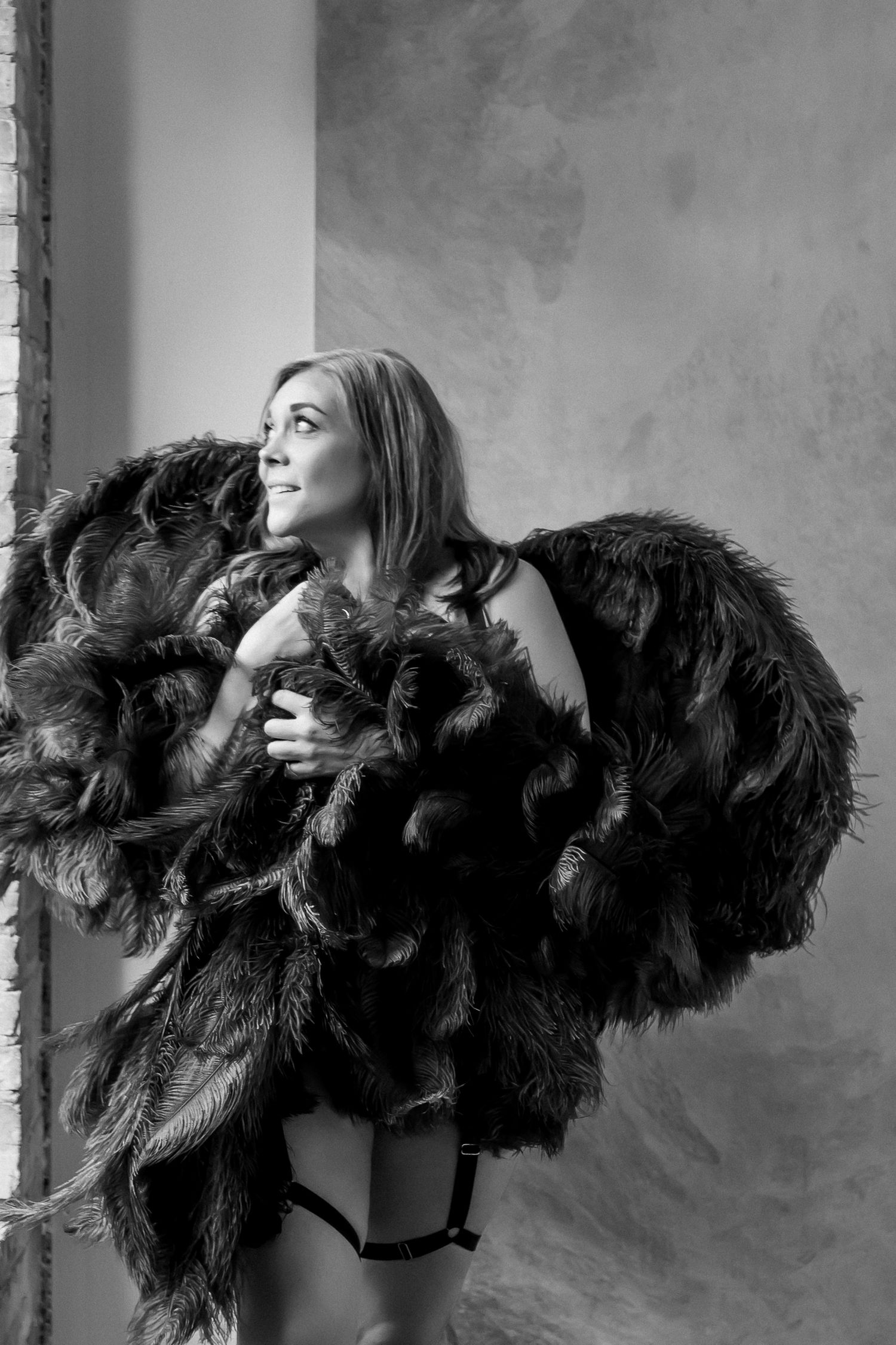 Happy client sharing her referral experience for photography sessions