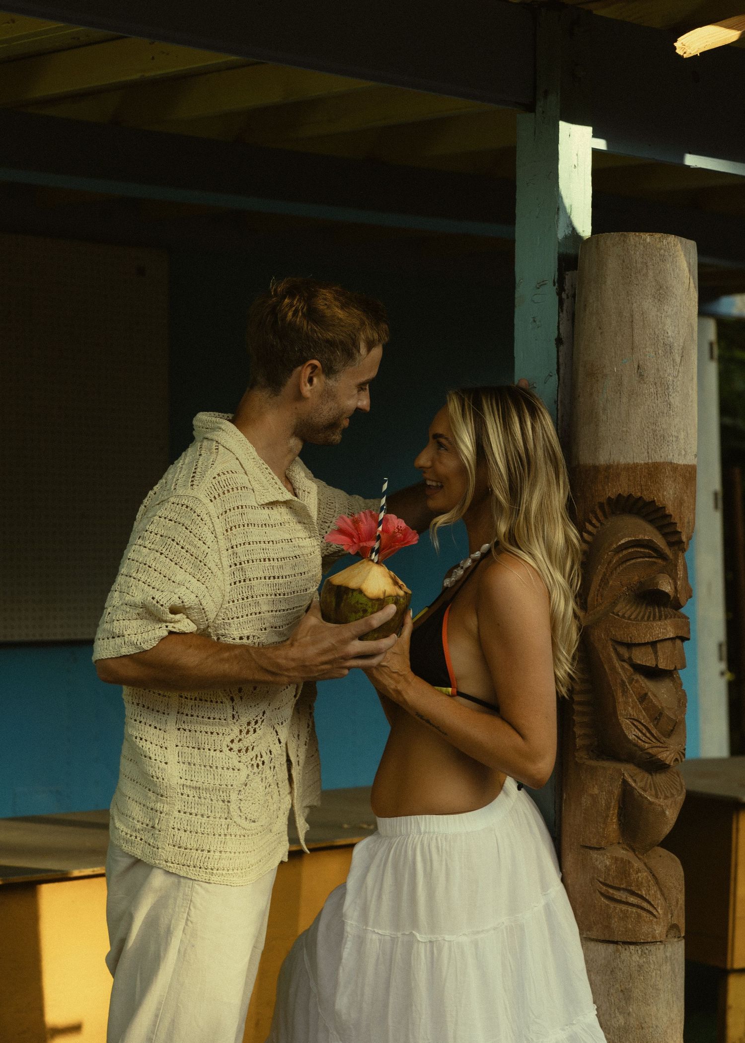 Hannah Wynter Films O'ahu, Hawai'i-based photo and video duo. We specialize in capturing stunning moments for couples, e