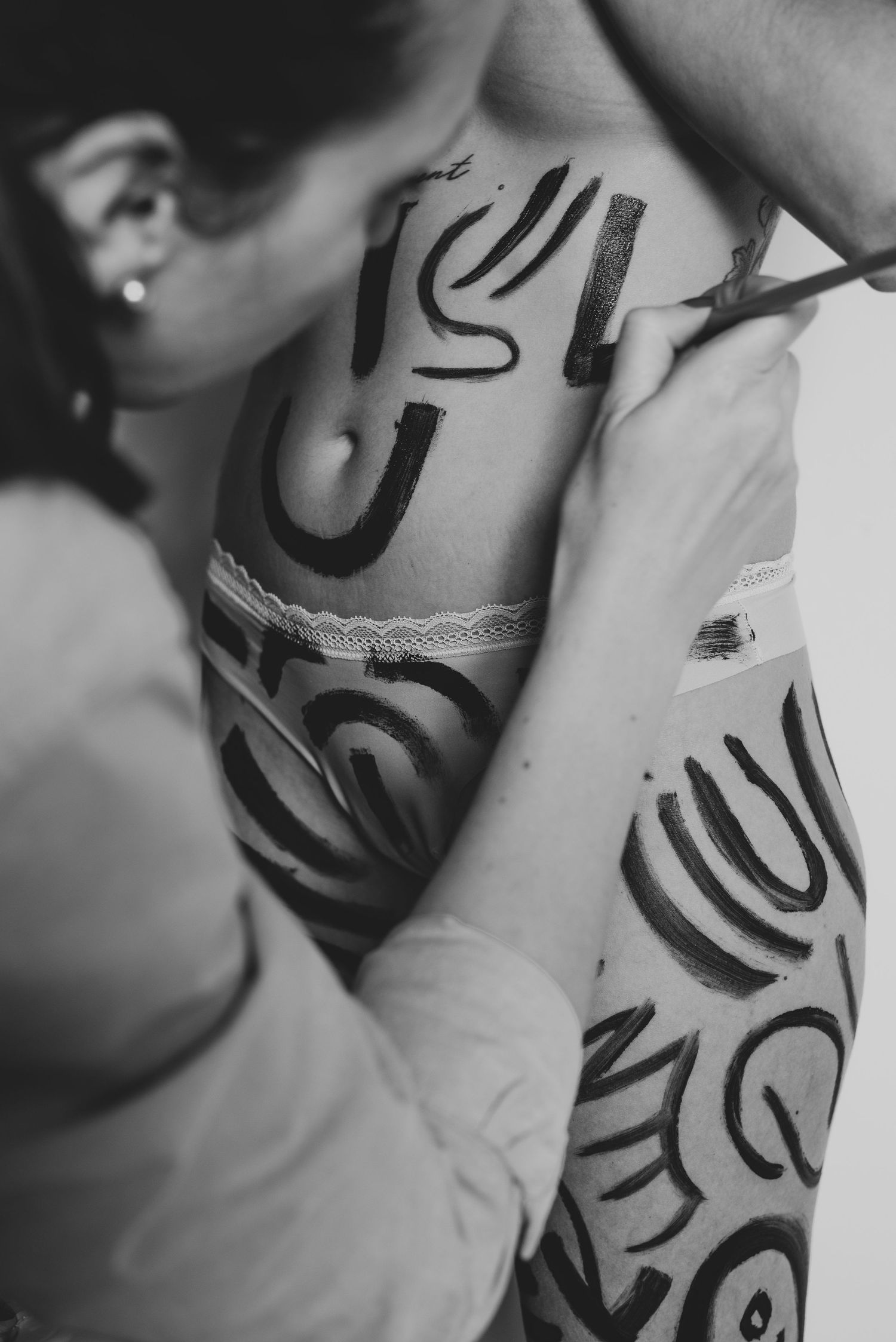 Photographe Estelle Lru, reportage artiste, reportage processus créatif, body painting , reportage processus créatif artiste peintre Limoges