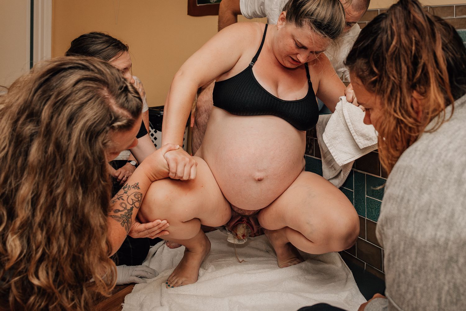 doula and birth photographer near me in northern Virginia