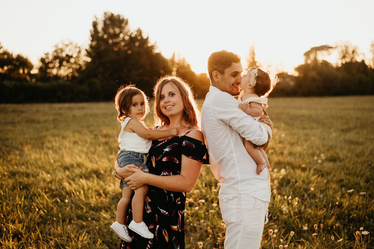 Photo de famille bébé et enfant en extérieur à Montauban