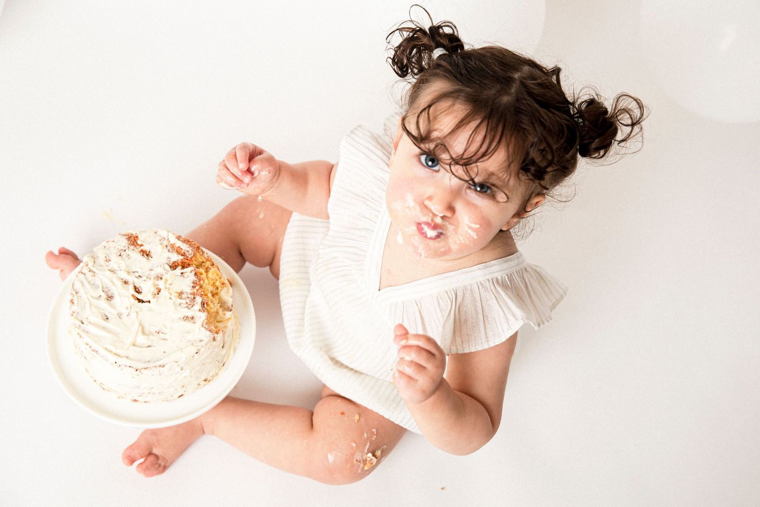 Cake smash short video by Azikhoshkam Photography
