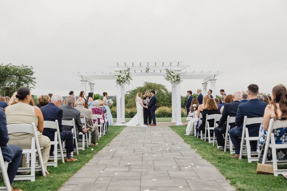 Ocean Cliff wedding ceremony. Newport, RI Wedding photography