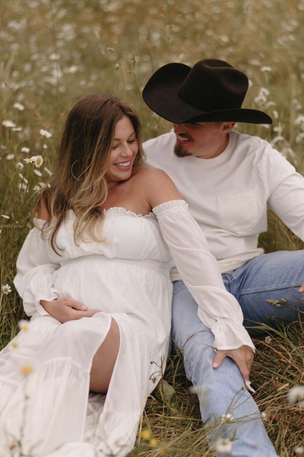 Snohomish Family Photographer Snohomish Maternity Photographer Seattle Maternity Photographer PNW Maternity Photographer