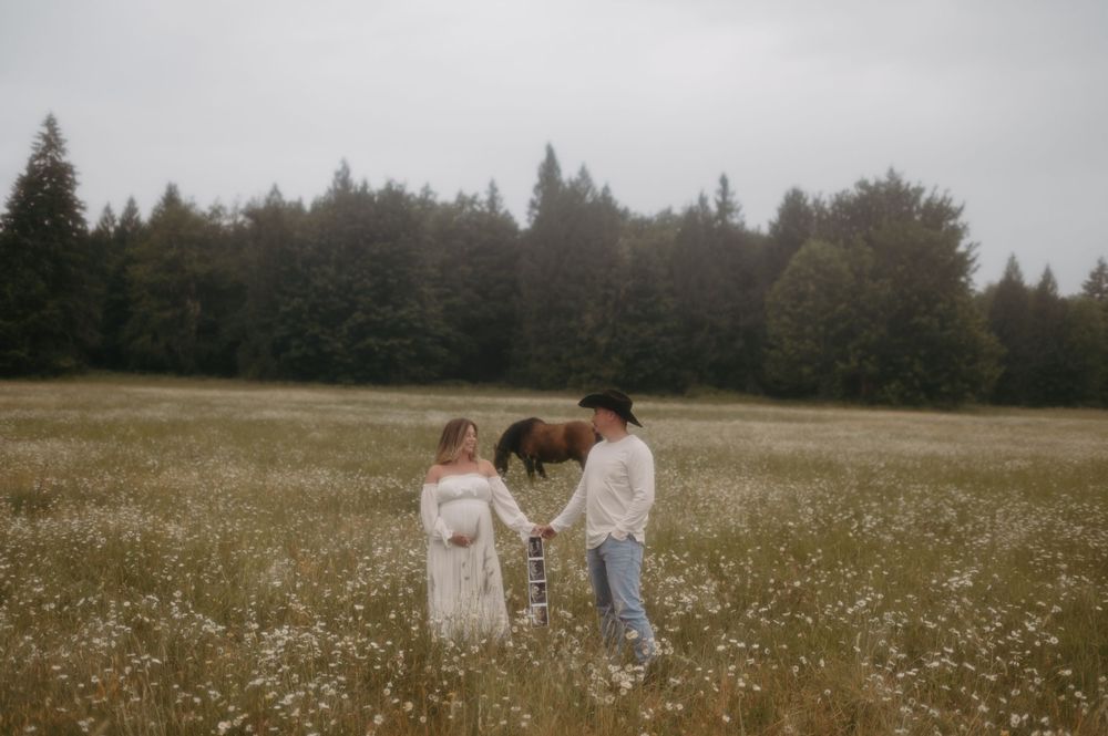 Snohomish Family Photographer Snohomish Maternity Photographer Seattle Maternity Photographer PNW Maternity Photographer