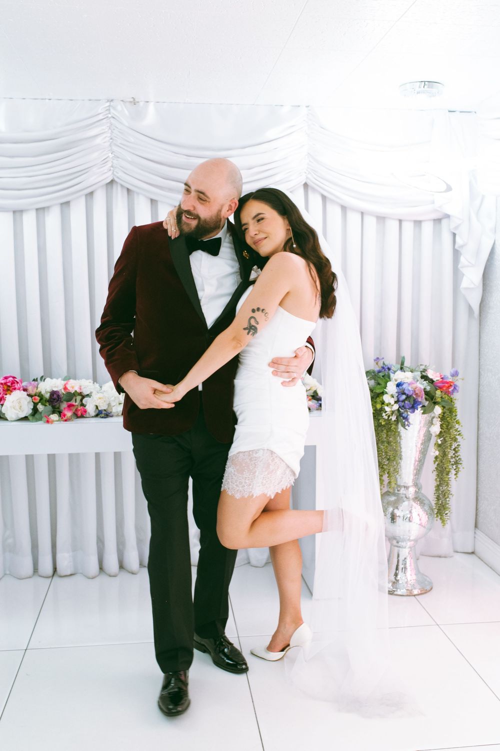 Little White chapel vintage elopement