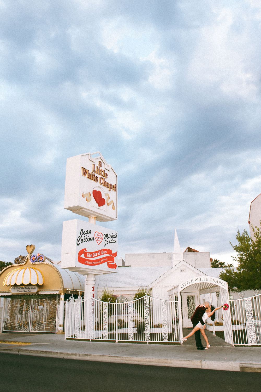 Little White chapel vintage elopement