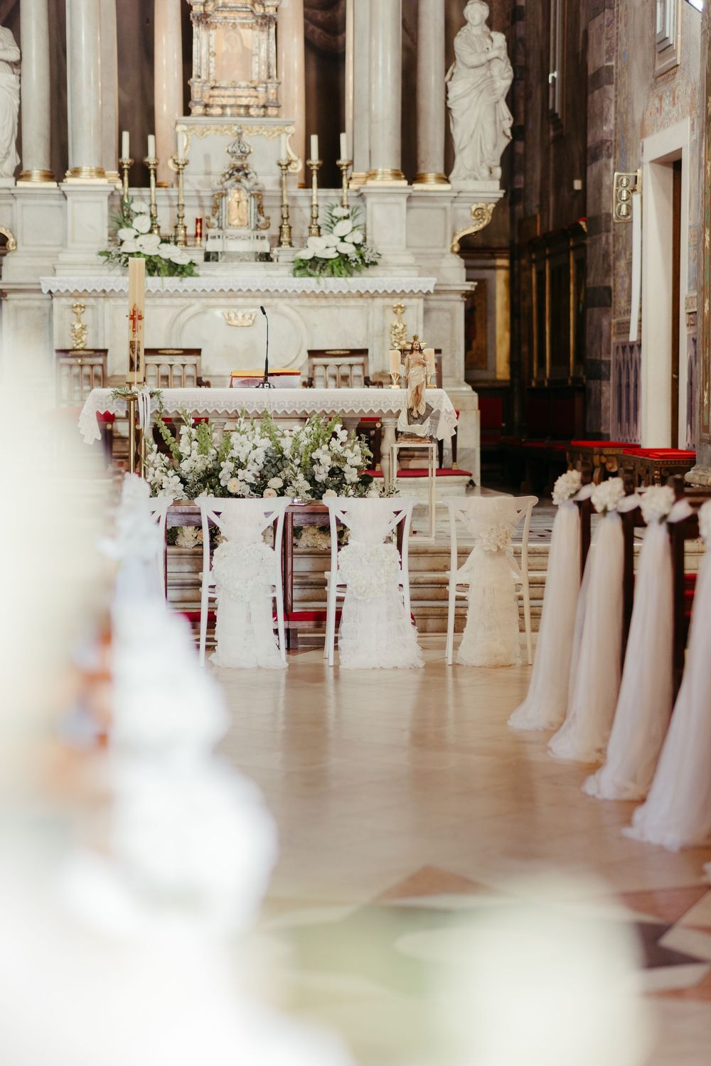 Authentic wedding moments in Croatia by a professional wedding photographer and videographer – Dubrovnik to Zagreb.