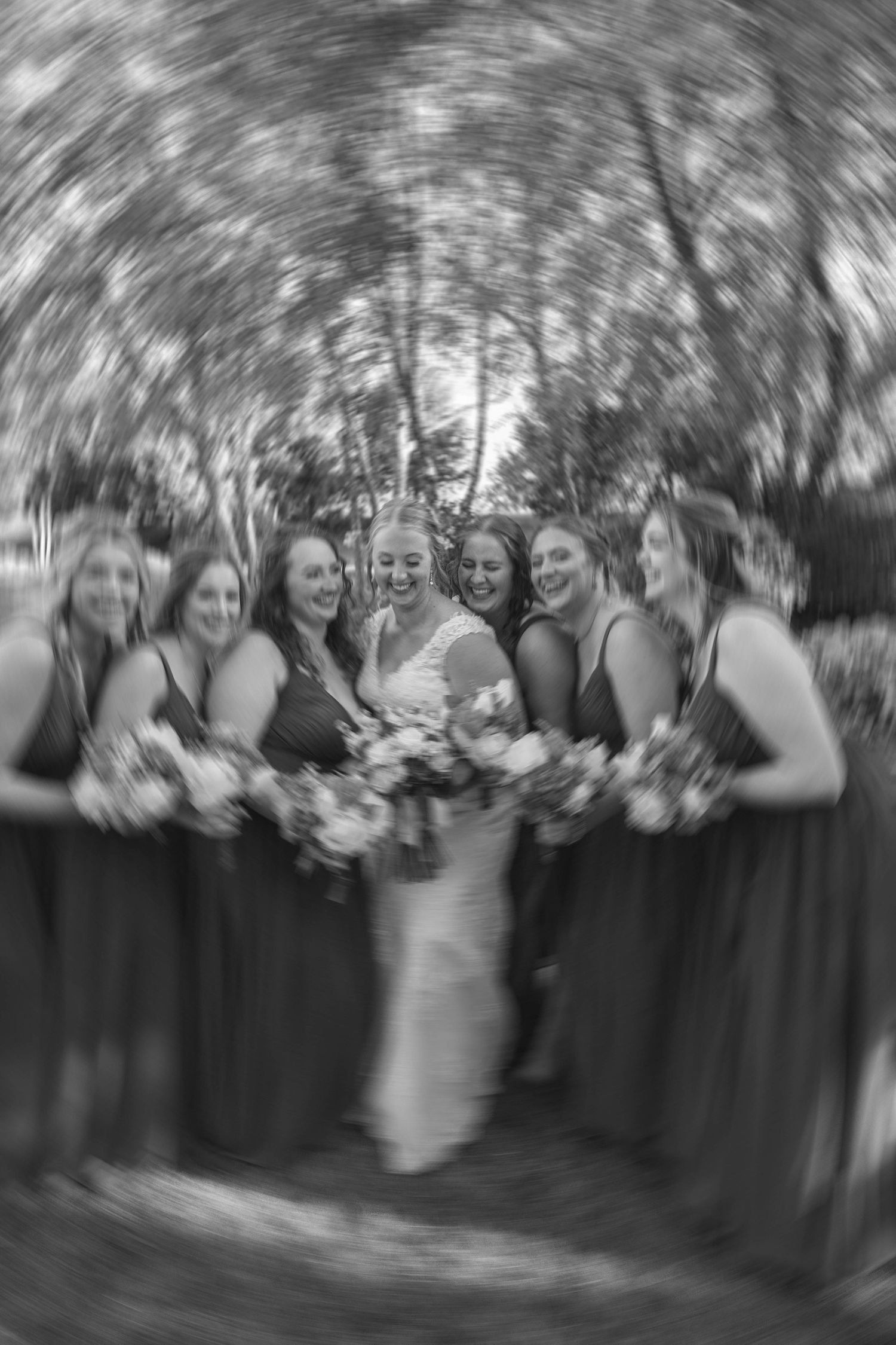 outdoor bridal party portraits in Frankfort, Illinois