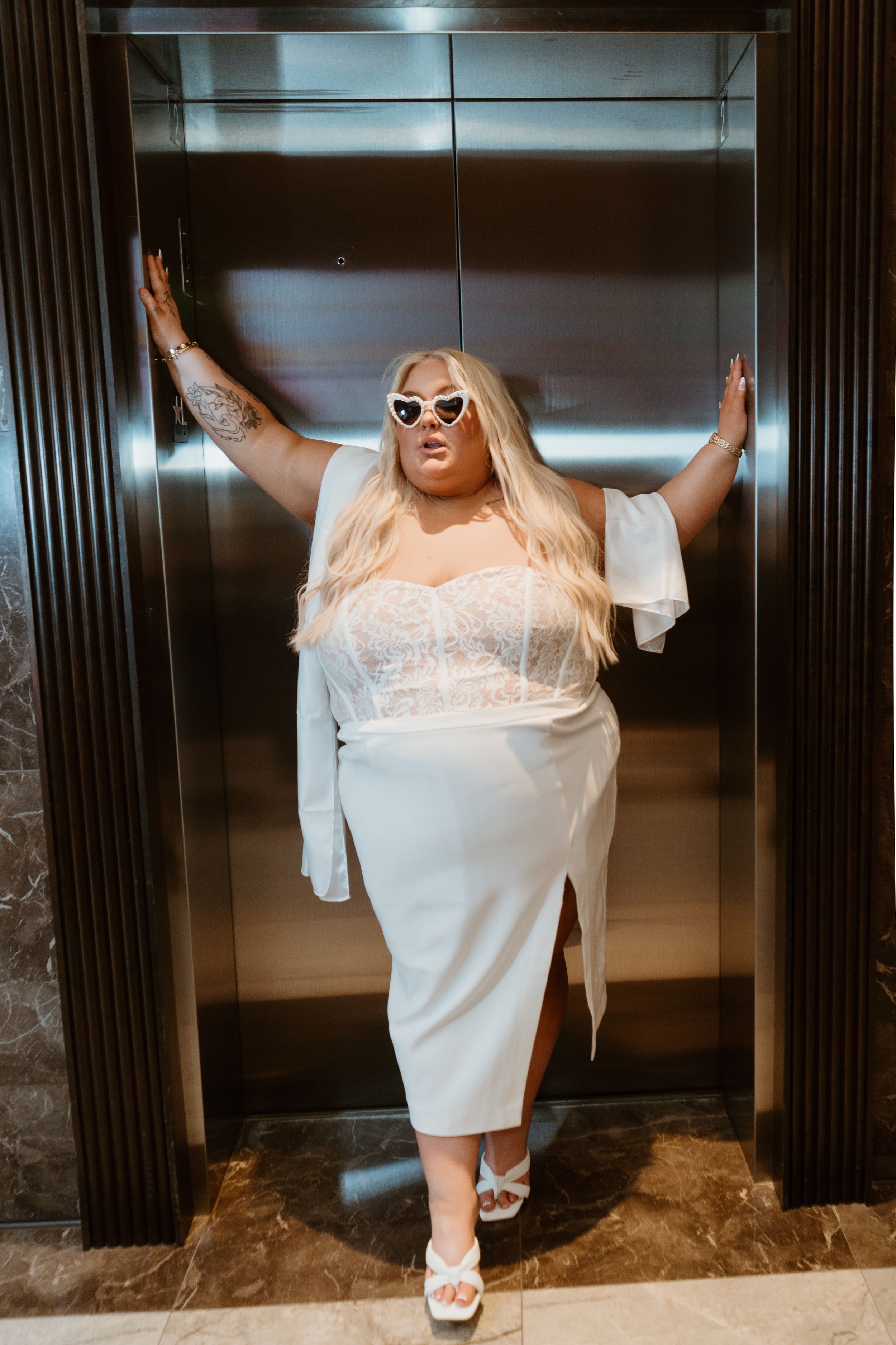 plus size bride