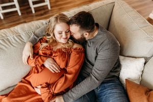 Lifestyle Maternity Photographer Marion Indiana