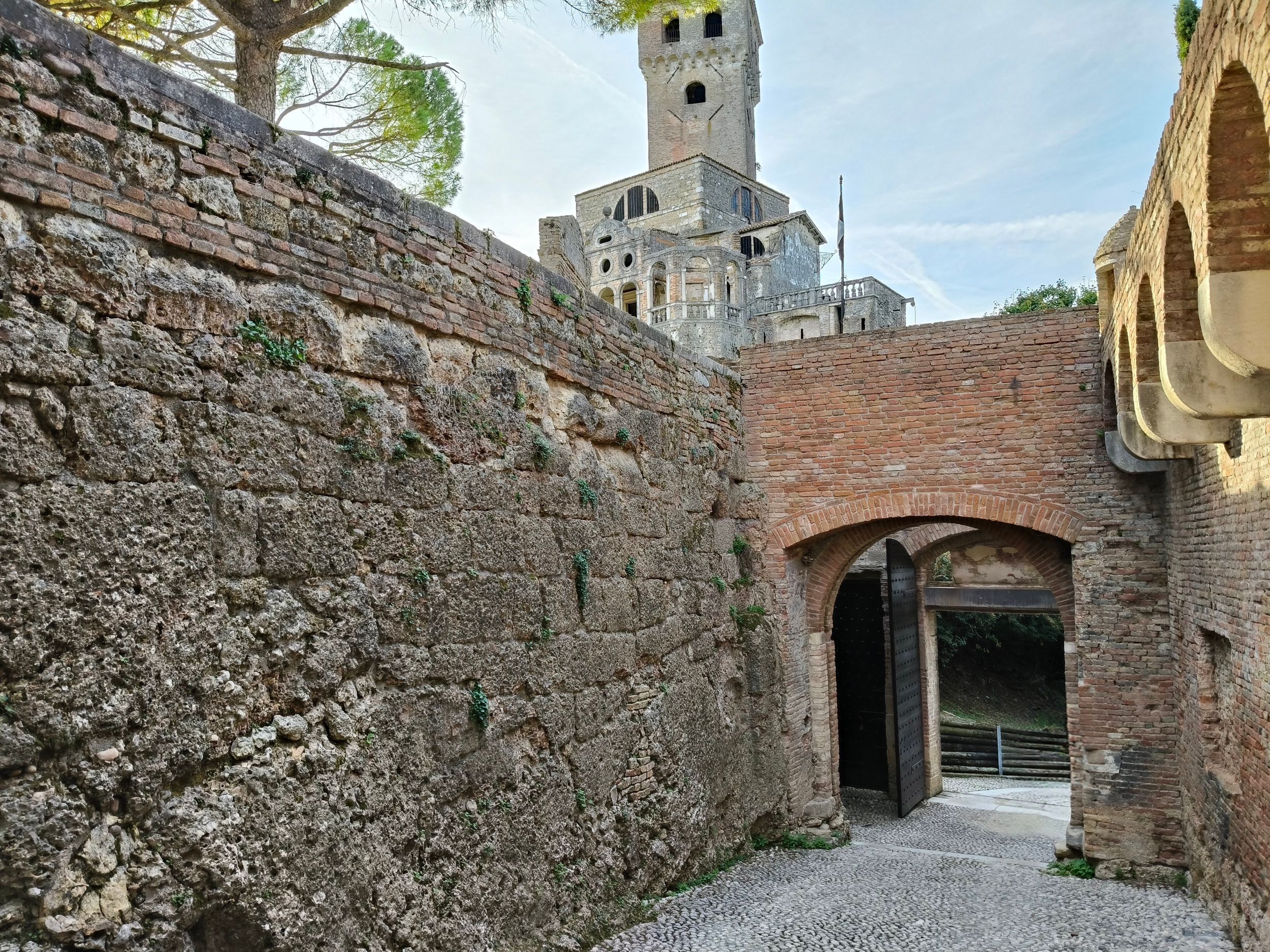 San Salvatore Castle