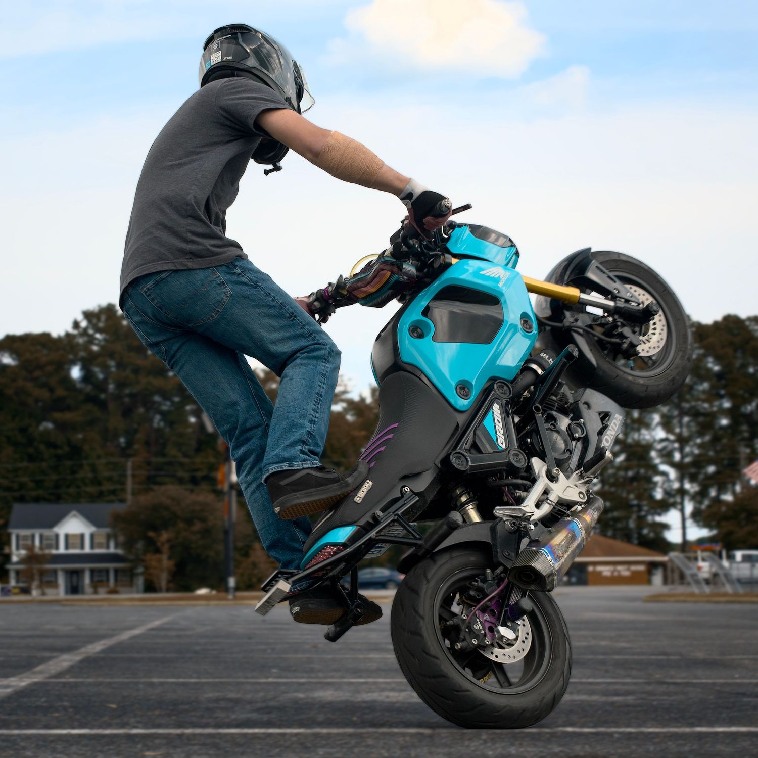 Honda grom stunt