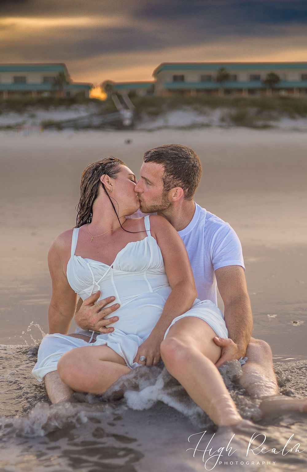 Couple on the beach photo shoot