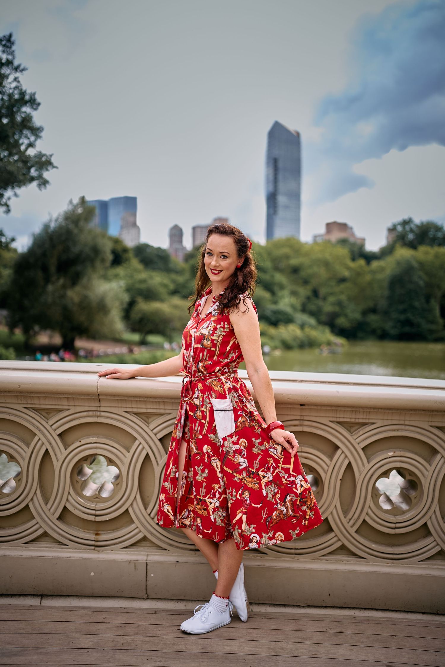 tourist at bow bridge
