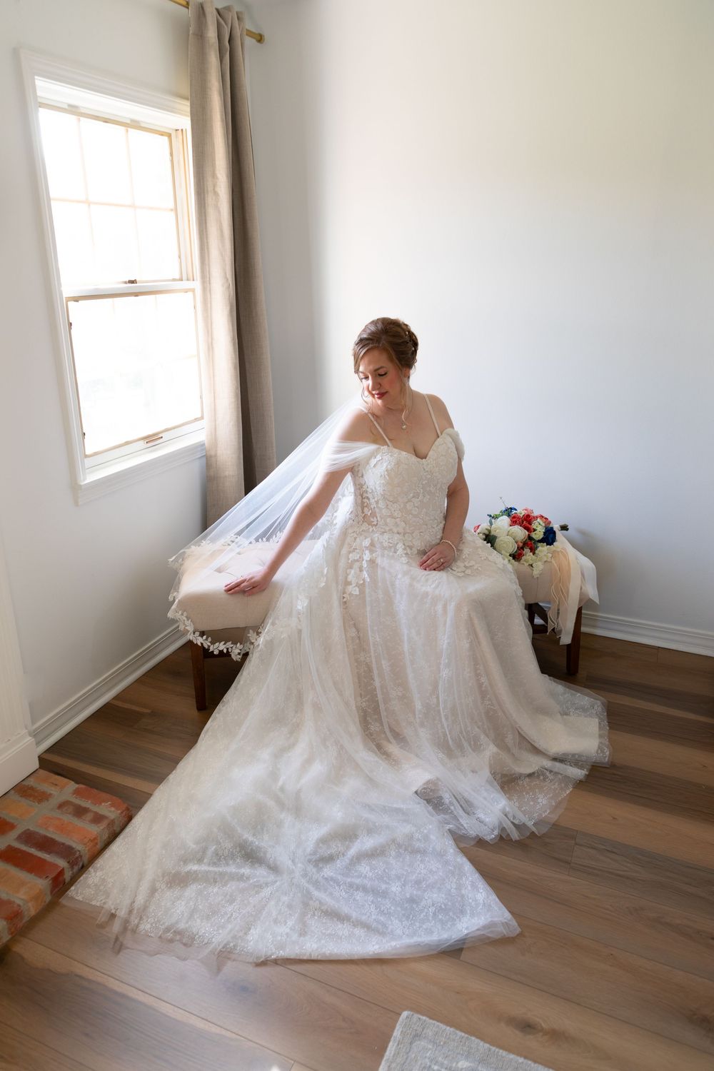 Editorial style wedding photographer in Tampa, Clearwater, St Pete, Sarasota, Naples, and Dunedin, Florida