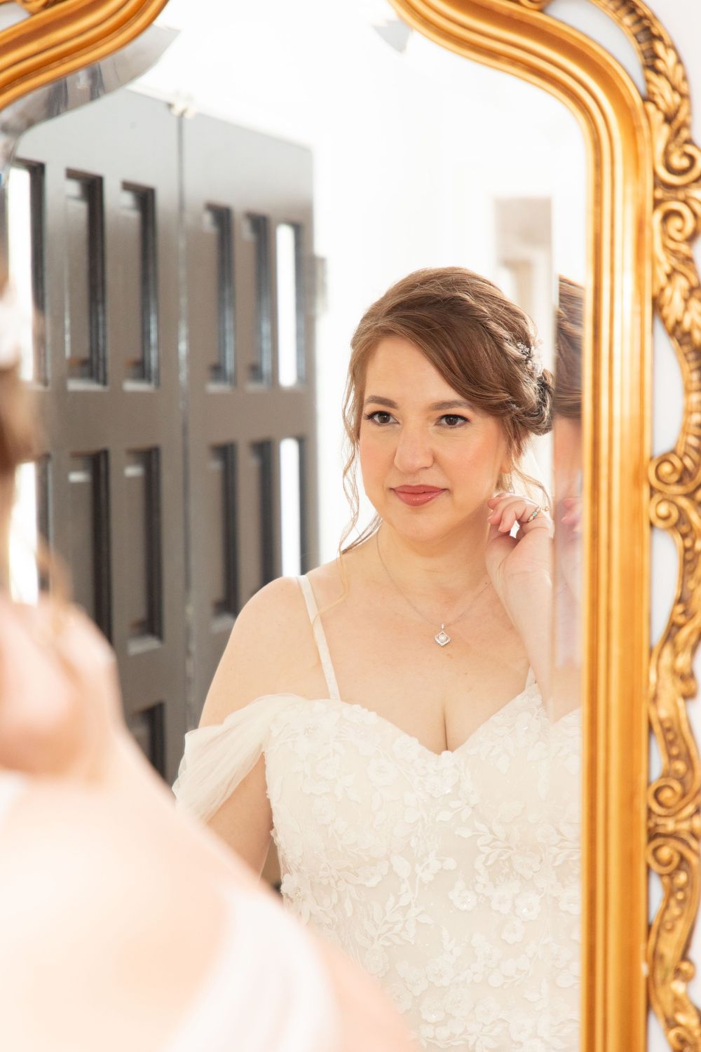 Editorial style wedding photographer in Tampa, Clearwater, St Pete, Sarasota, Naples, and Dunedin, Florida