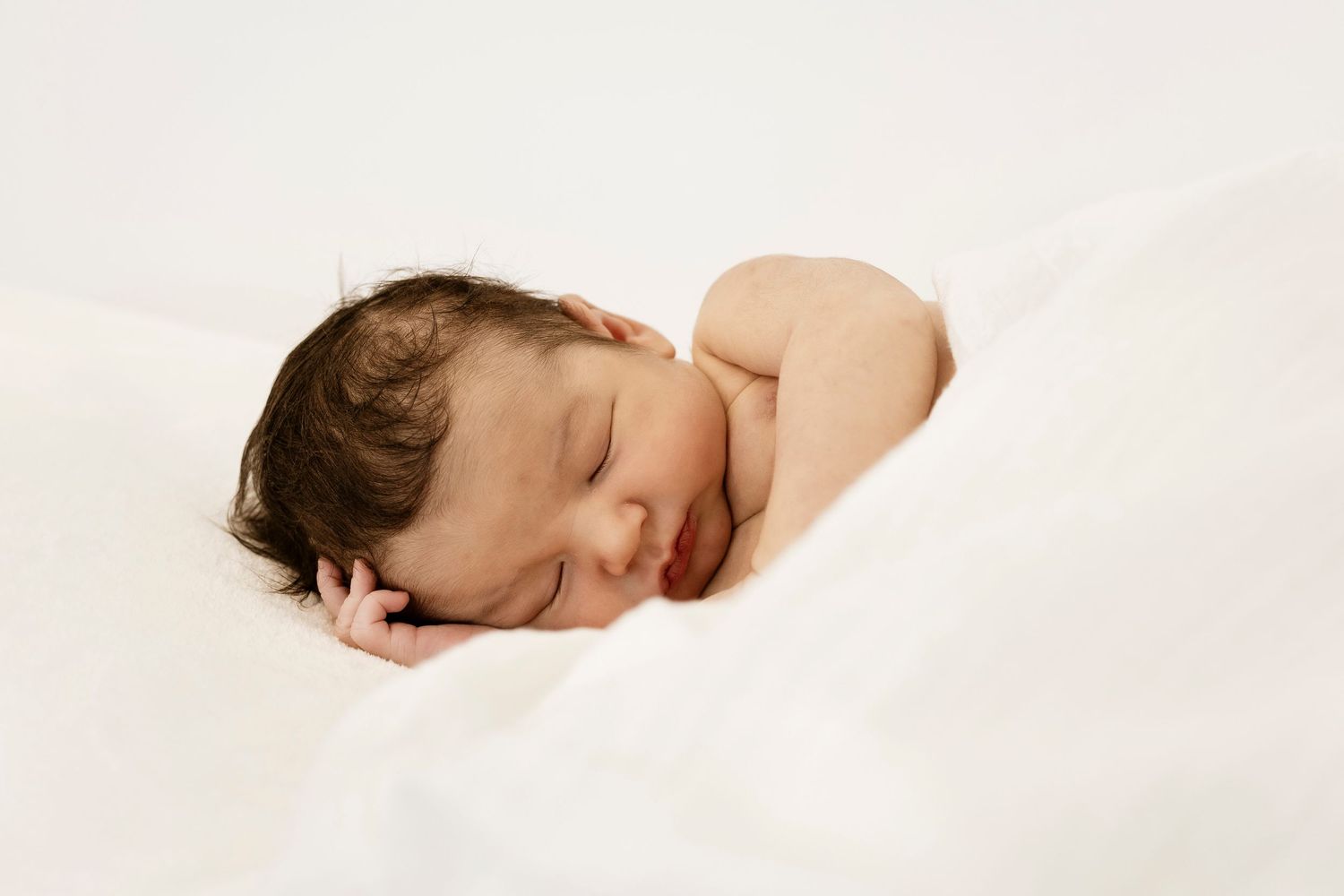 Timeless Newborn photography at Gordon - Sanaz Mt photography