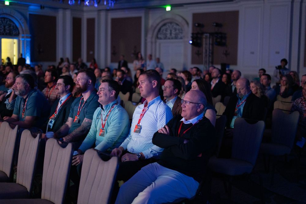 Orlando corporate event photographer Ray Alvarez — attendees at professional conference and business event