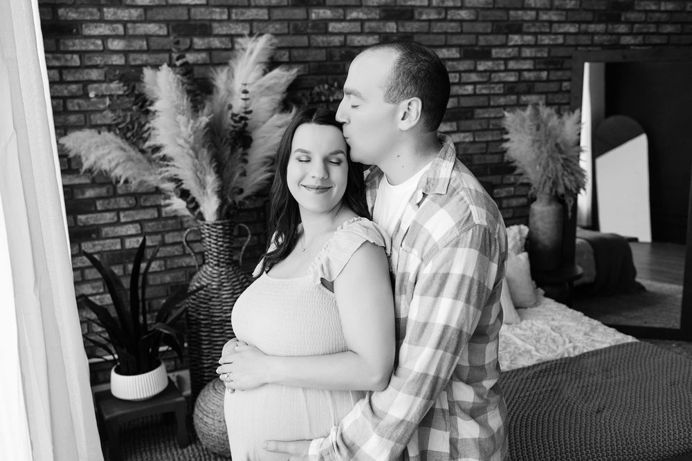 maternity photographer Watertown WI Kendall Kuss Photography